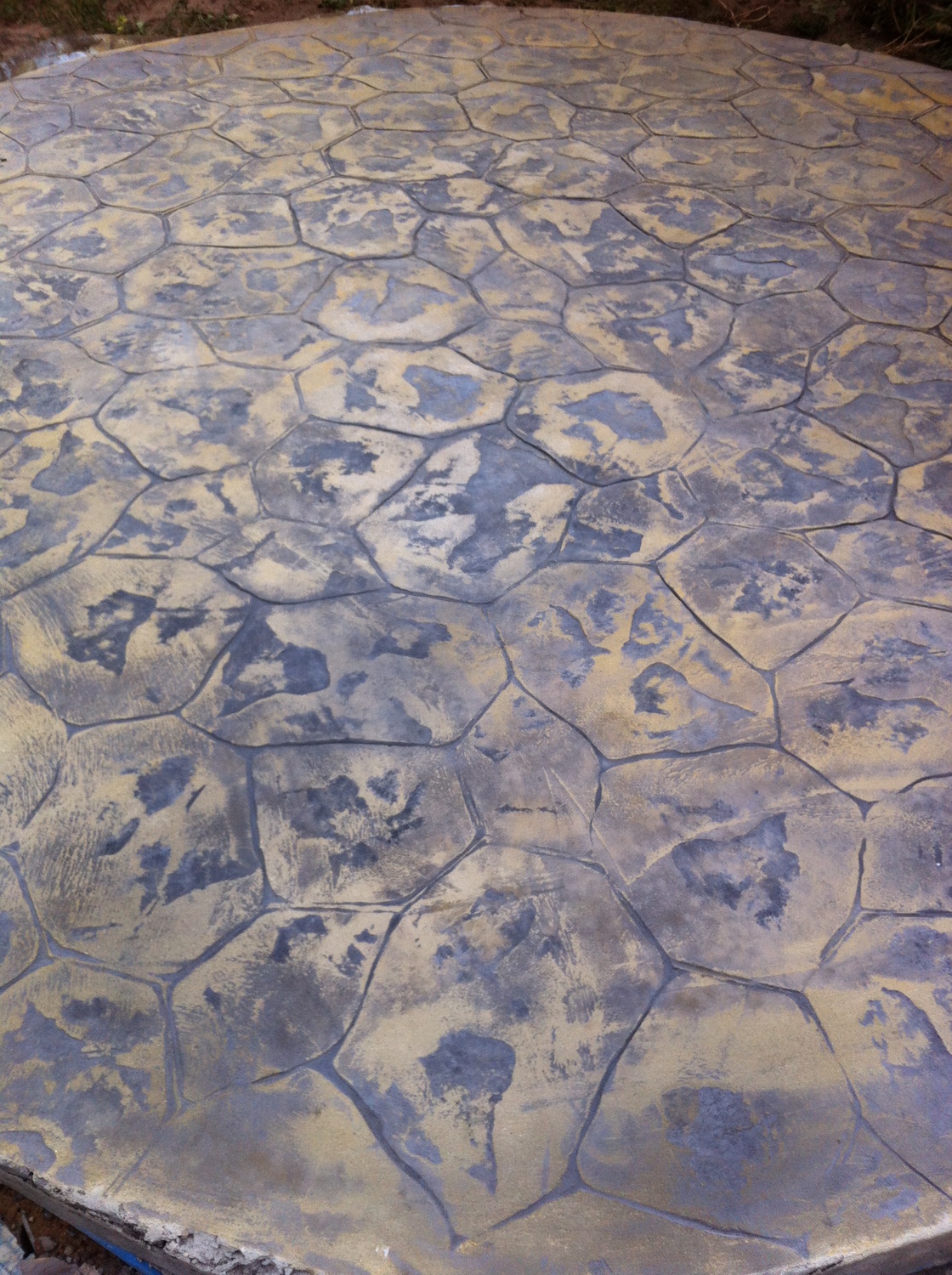 <span style="font-weight: bold;">ДЕКОРАТИВНЫЙ БЕТОН ОТМОСТКА. ЦОКОЛЬ ДОМА <br></span>